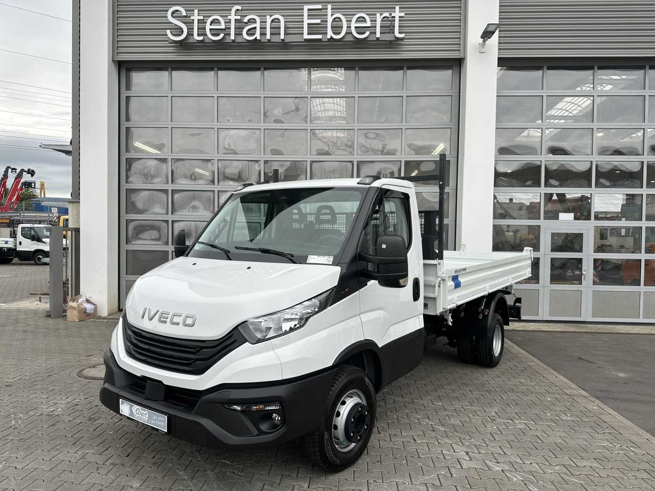 Iveco Daily 70C18H 3-S.-Kipper *R3.750mm*2xAHK* - Utilitaire benne: photos 1 Iveco Daily 70C18H 3-S.-Kipper *R3.750mm*2xAHK* - Utilitaire benne: photos 1