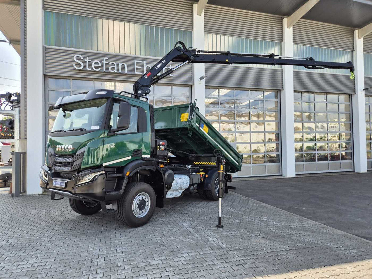 Iveco T-Way AD190T36W/P 4x4 HIAB X-HIDUO 118E-3 Funk - Camion benne, Camion grue: photos 1 Iveco T-Way AD190T36W/P 4x4 HIAB X-HIDUO 118E-3 Funk - Camion benne, Camion grue: photos 1