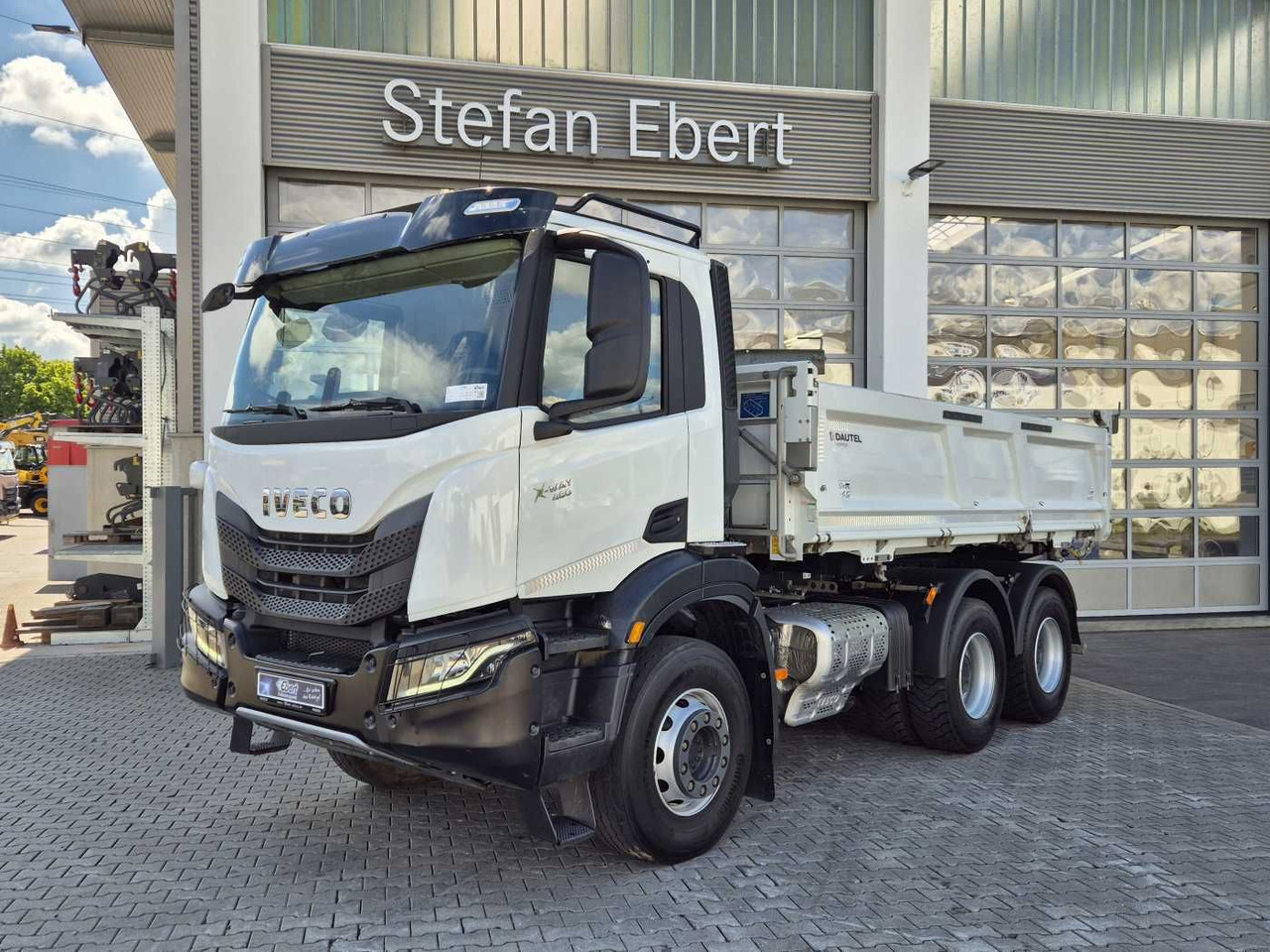 Iveco X-Way AD300X48Z HR 6x4 Intarder Bordmatic Kamera - Camion benne: photos 2 Iveco X-Way AD300X48Z HR 6x4 Intarder Bordmatic Kamera - Camion benne: photos 2