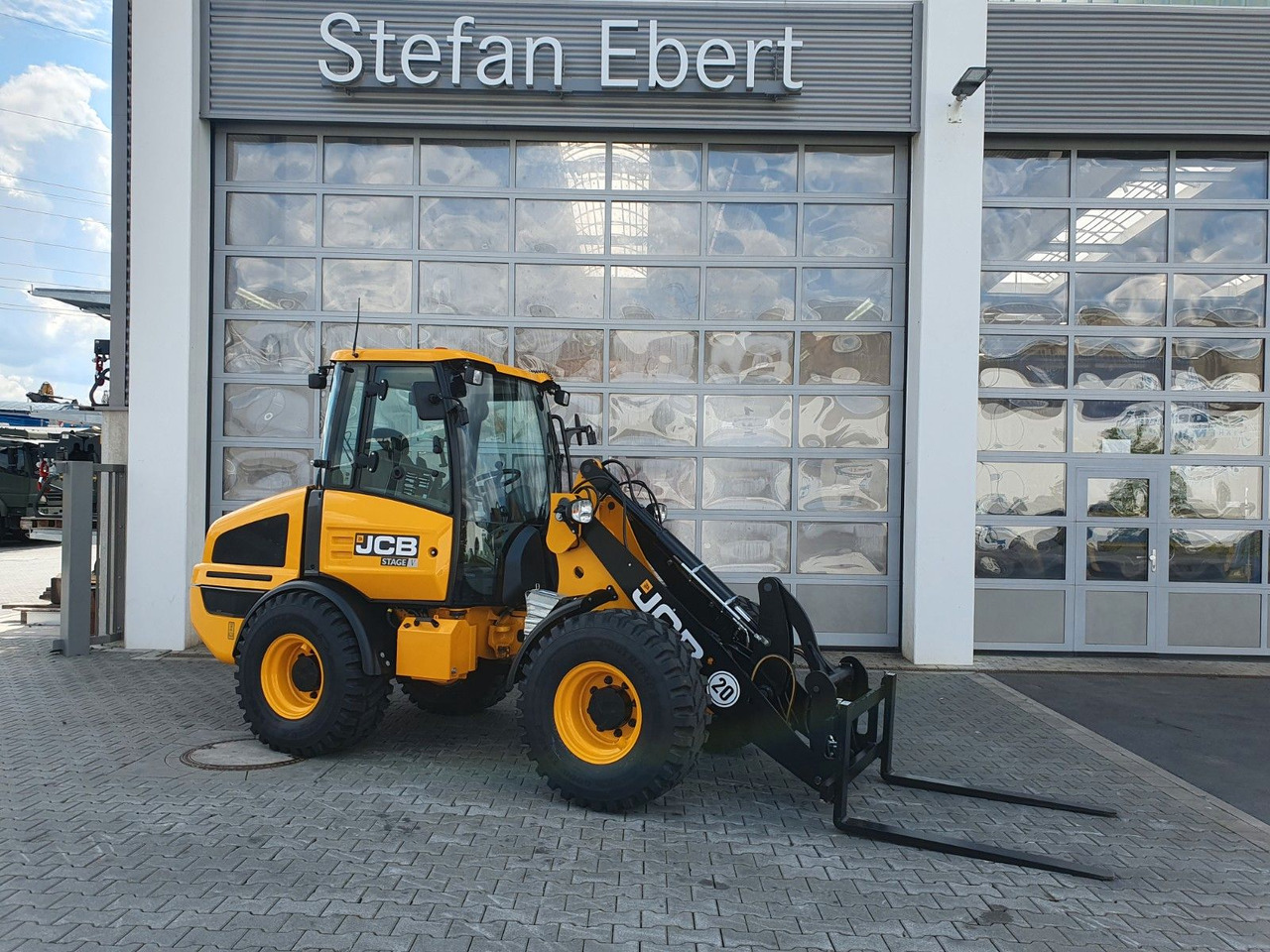 JCB 407 SV / Neufahrzeug / Gabel - Chargeuse sur pneus: photos 1 JCB 407 SV / Neufahrzeug / Gabel - Chargeuse sur pneus: photos 1