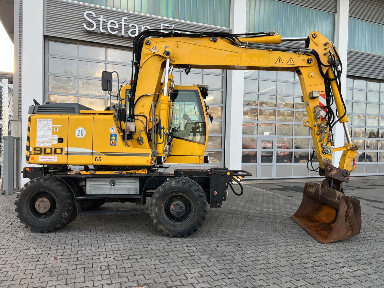 Liebherr A 900 C ZW Litronic / 19.616 h / 2009 - Pelle sur pneus: photos 2 Liebherr A 900 C ZW Litronic / 19.616 h / 2009 - Pelle sur pneus: photos 2