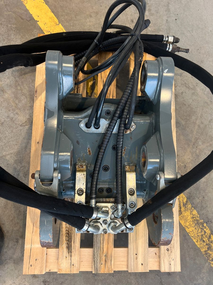 Attache rapide Liebherr SW48 Likufix Schnellwechsler / 2018: photos 10 Attache rapide Liebherr SW48 Likufix Schnellwechsler / 2018: photos 10