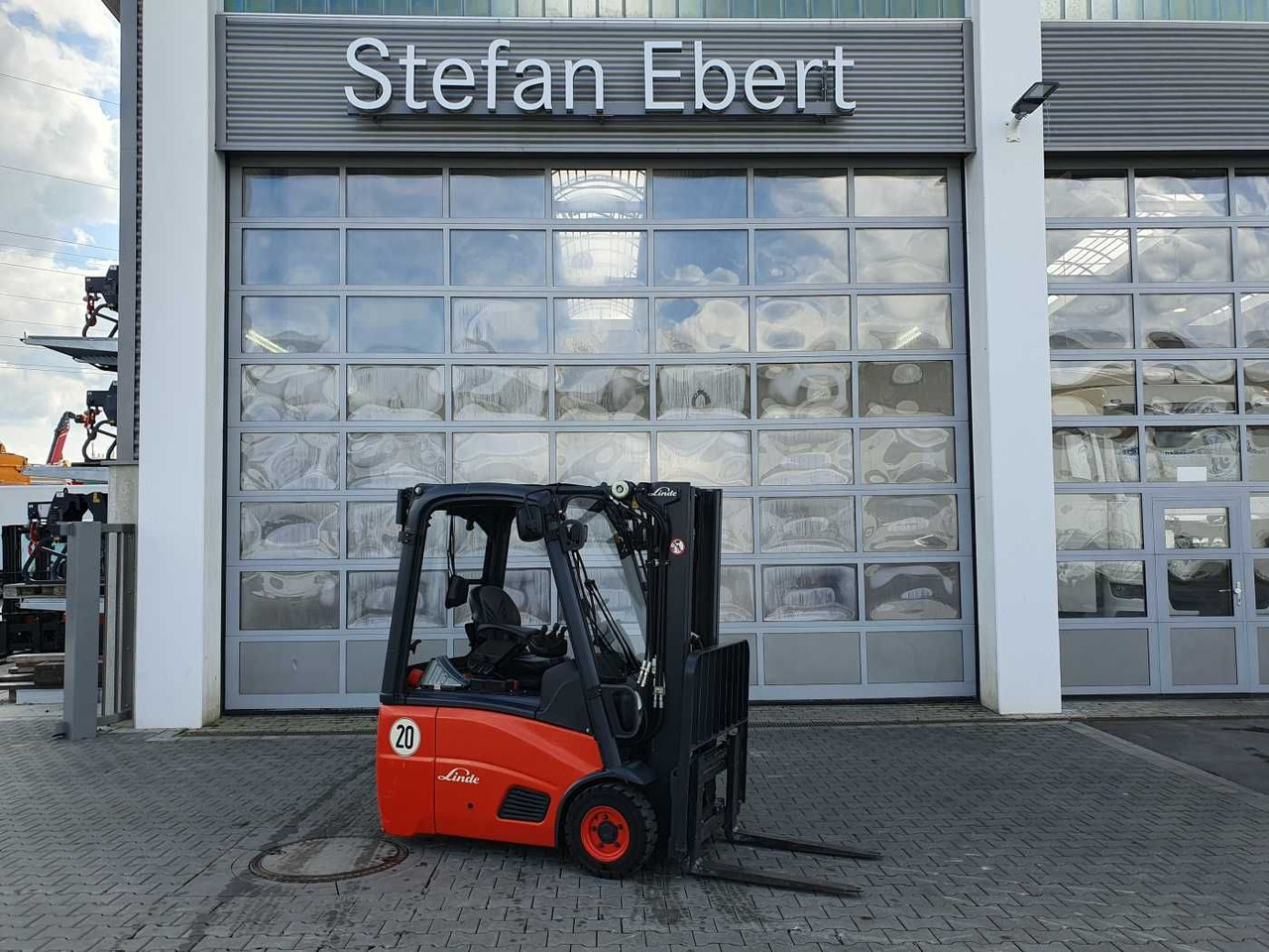 Linde E14 - 01 / 2024 / Duplex: 4.10m! / SS / nur 534h - Chariot élévateur électrique: photos 1 Linde E14 - 01 / 2024 / Duplex: 4.10m! / SS / nur 534h - Chariot élévateur électrique: photos 1