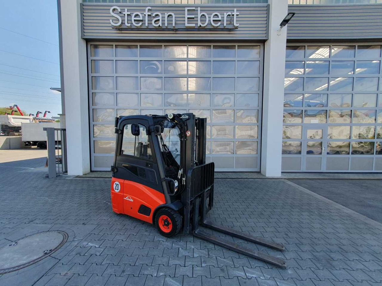 Linde E14 - 01 / Triplex: 4.10m! / SS / nur 1.003h! - Chariot élévateur électrique: photos 1 Linde E14 - 01 / Triplex: 4.10m! / SS / nur 1.003h! - Chariot élévateur électrique: photos 1