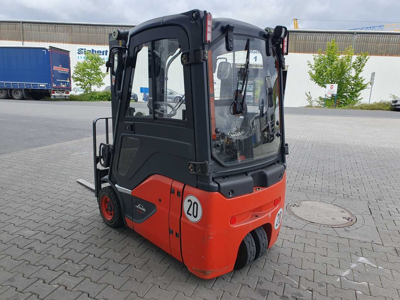 Linde E14 - 02 / Triplex: 4.00m! / SS / nur 1.777h! - Chariot élévateur électrique: photos 5 Linde E14 - 02 / Triplex: 4.00m! / SS / nur 1.777h! - Chariot élévateur électrique: photos 5