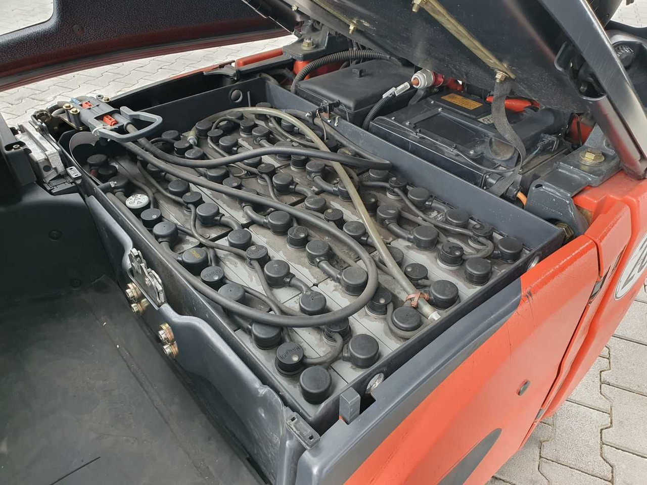 Chariot élévateur électrique Linde E14 - 02 / Triplex: 4.00m! / SS / nur 2.119h!: photos 14 Chariot élévateur électrique Linde E14 - 02 / Triplex: 4.00m! / SS / nur 2.119h!: photos 14