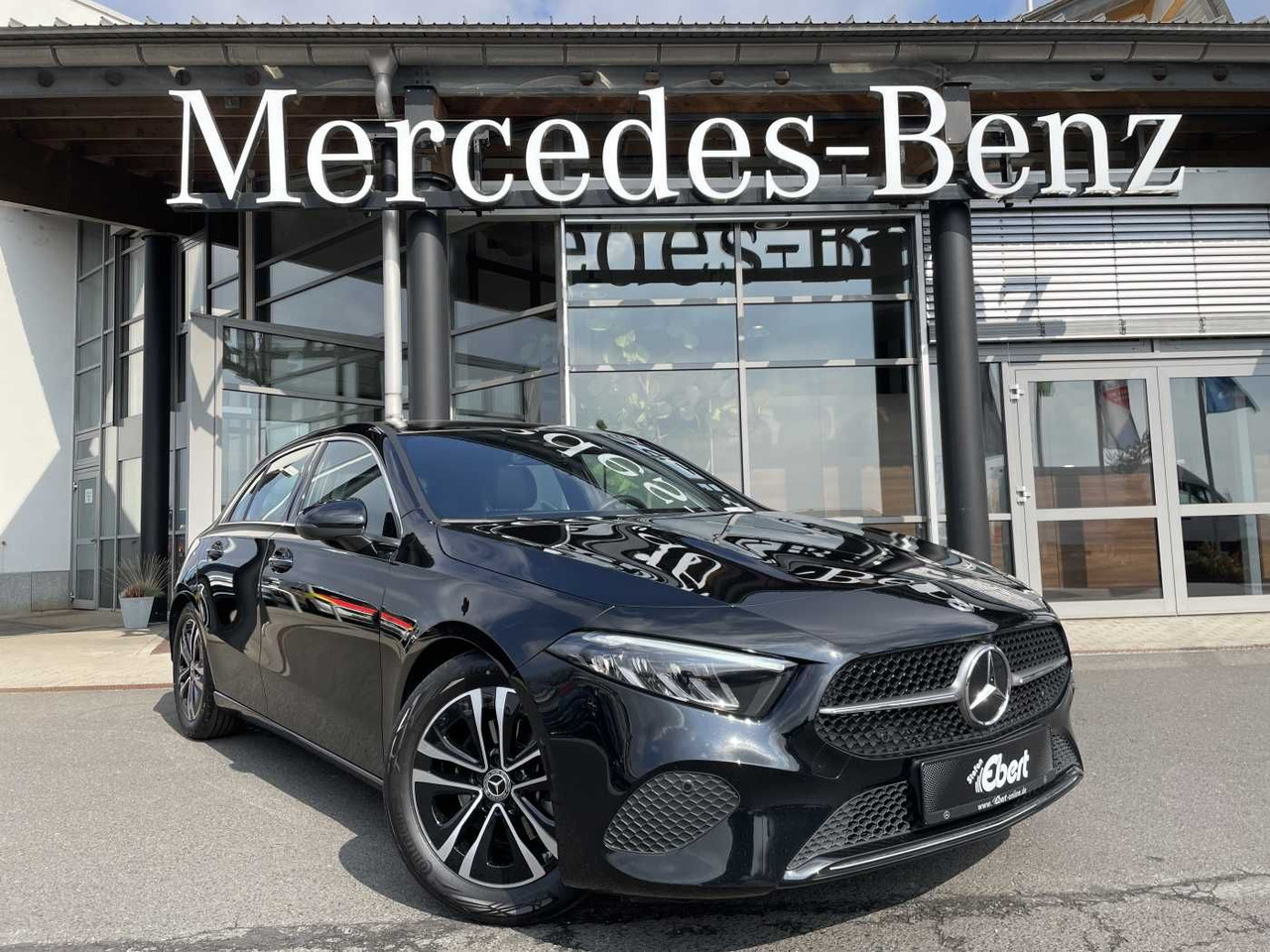 Mercedes-Benz A 200 Progressive Pano+R-Kamera+LED+ MBUX+Lenkra - Voiture: photos 1 Mercedes-Benz A 200 Progressive Pano+R-Kamera+LED+ MBUX+Lenkra - Voiture: photos 1