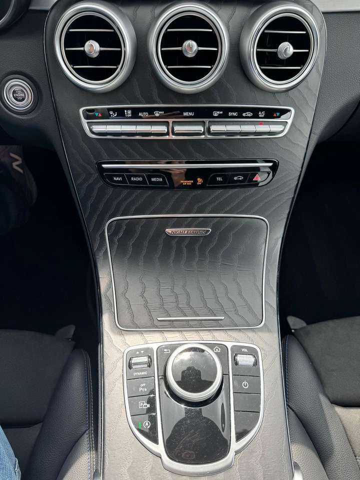Voiture break Mercedes-Benz C 220d NightEdition+AMG+Distr+SportfahrW+RFK: photos 17