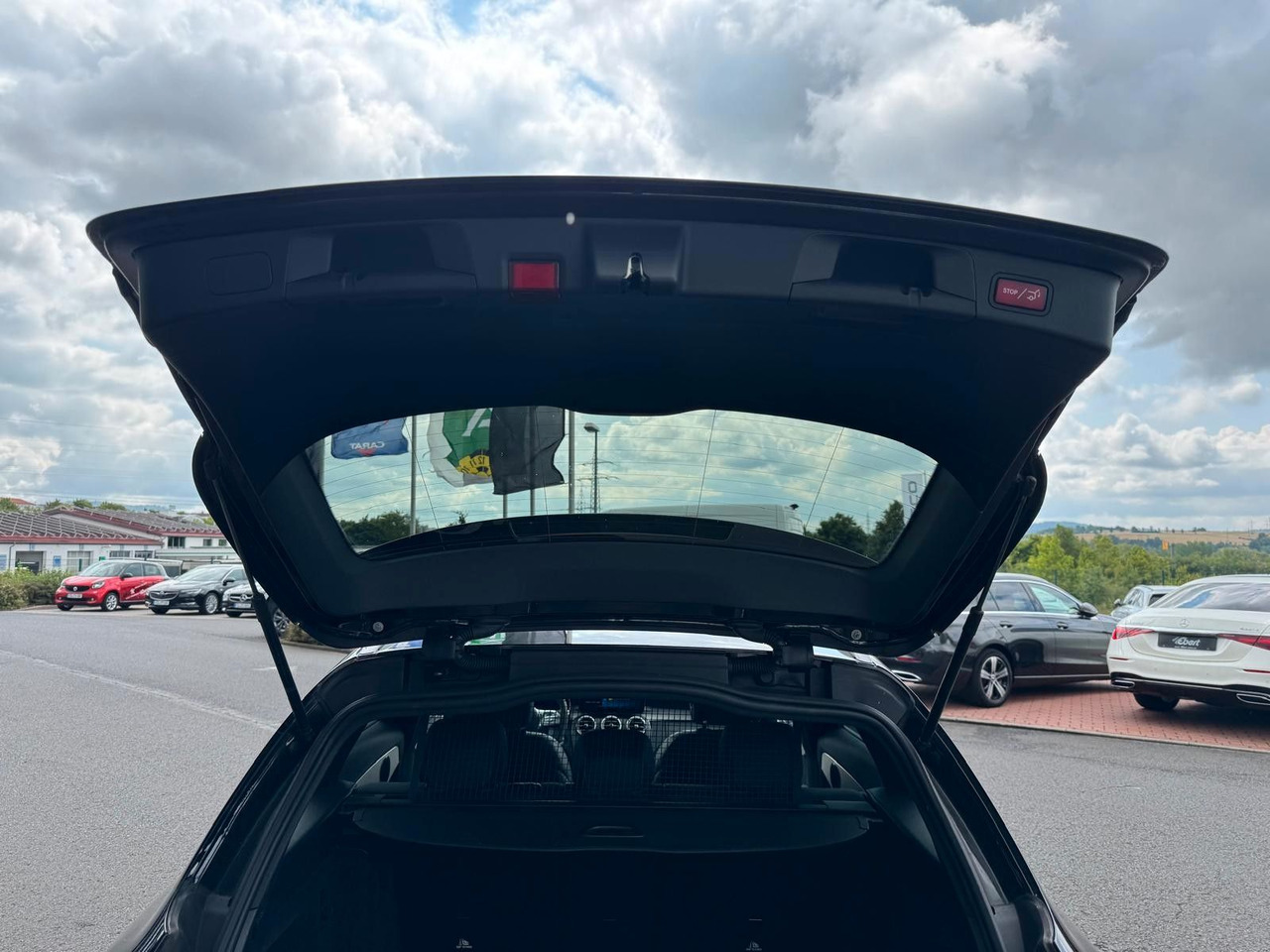 Voiture break Mercedes-Benz C 220d NightEdition+AMG+Distr+SportfahrW+RFK: photos 9