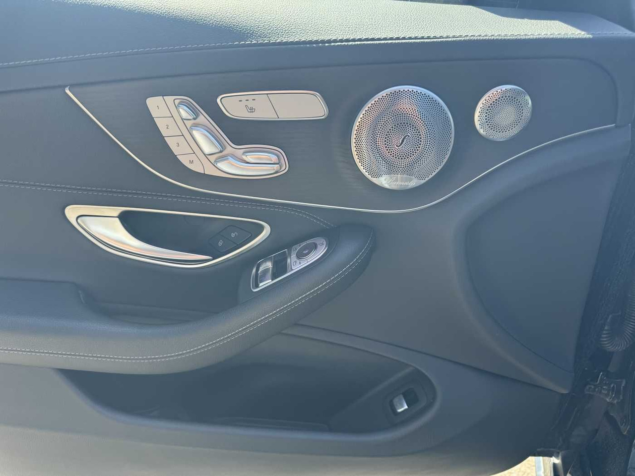 Crédit-bail de  Mercedes-Benz C 400 4M AMG Coupe Pano+Burm+Distr+Memory+360 Mercedes-Benz C 400 4M AMG Coupe Pano+Burm+Distr+Memory+360: photos 9