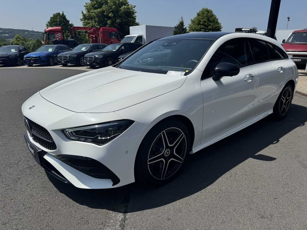 Mercedes-Benz CLA 220d Shooting Brake AMG+Pano+Distr+AHK+uvm. - Voiture: photos 2 Mercedes-Benz CLA 220d Shooting Brake AMG+Pano+Distr+AHK+uvm. - Voiture: photos 2