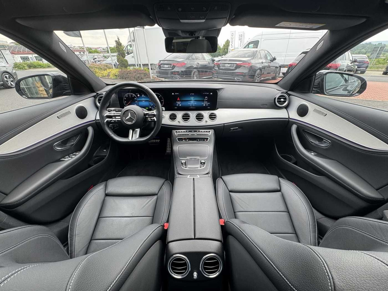Berline Mercedes-Benz E 220d AMG+Pano+Distr+Multibeam+RFK+Night: photos 11