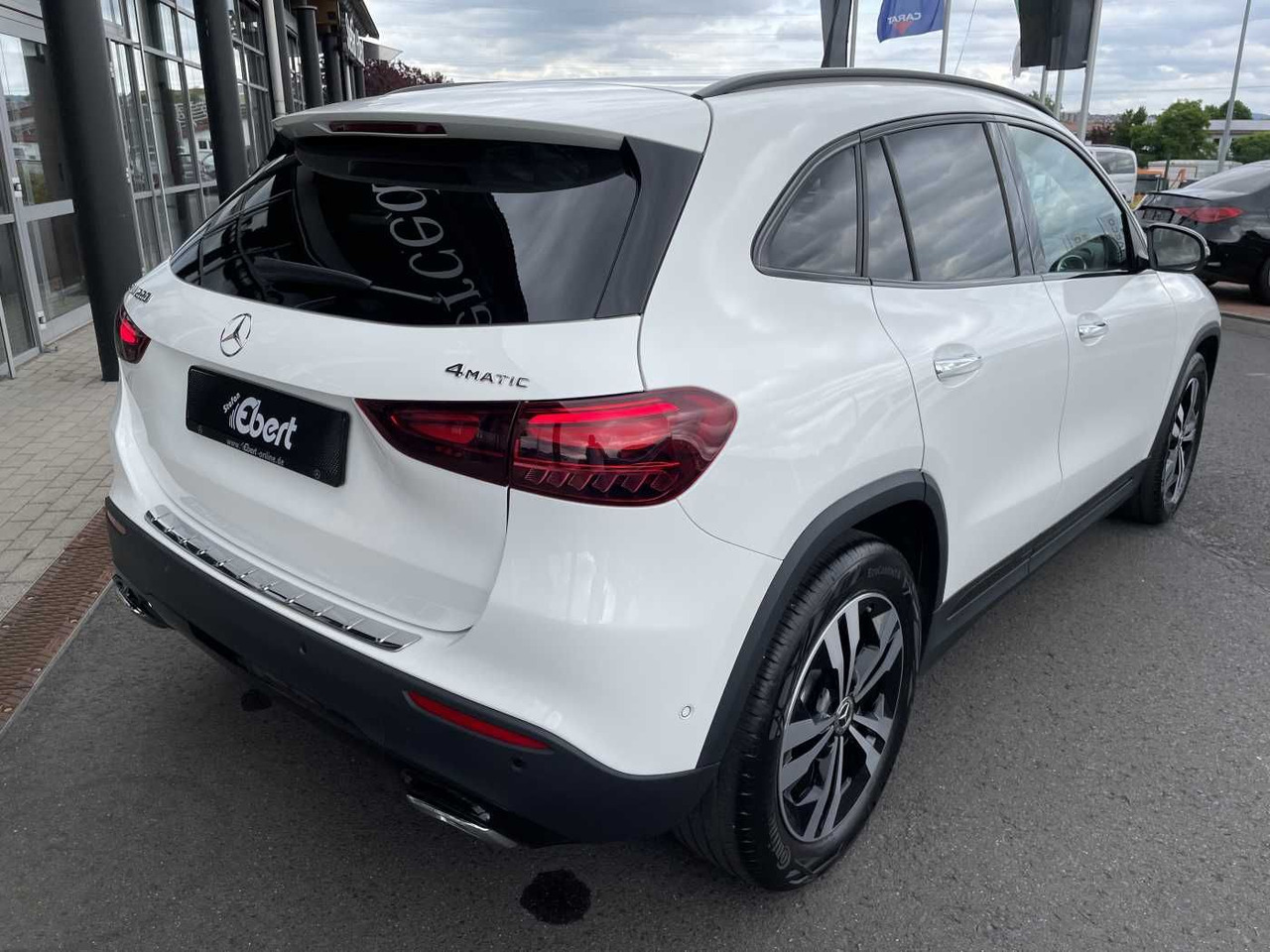 Mercedes-Benz GLA 220 4M 8G Progressive R-Kamera +Distr+Ambien - SUV: photos 4 Mercedes-Benz GLA 220 4M 8G Progressive R-Kamera +Distr+Ambien - SUV: photos 4