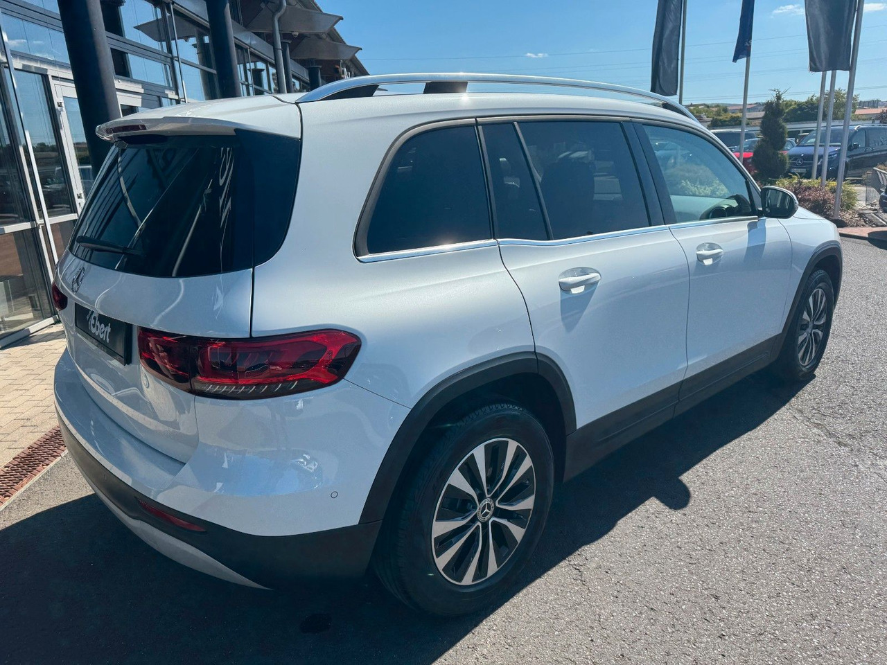 Mercedes-Benz GLB 180 Style+Distronic+RKamera+Vollleder - SUV: photos 4 Mercedes-Benz GLB 180 Style+Distronic+RKamera+Vollleder - SUV: photos 4