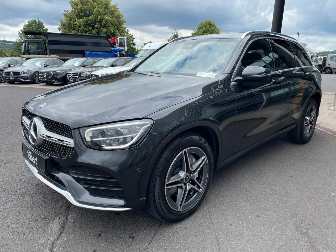 Mercedes-Benz GLC 220d 4M AMG+AHK+RKamera+Keyless - SUV: photos 3 Mercedes-Benz GLC 220d 4M AMG+AHK+RKamera+Keyless - SUV: photos 3