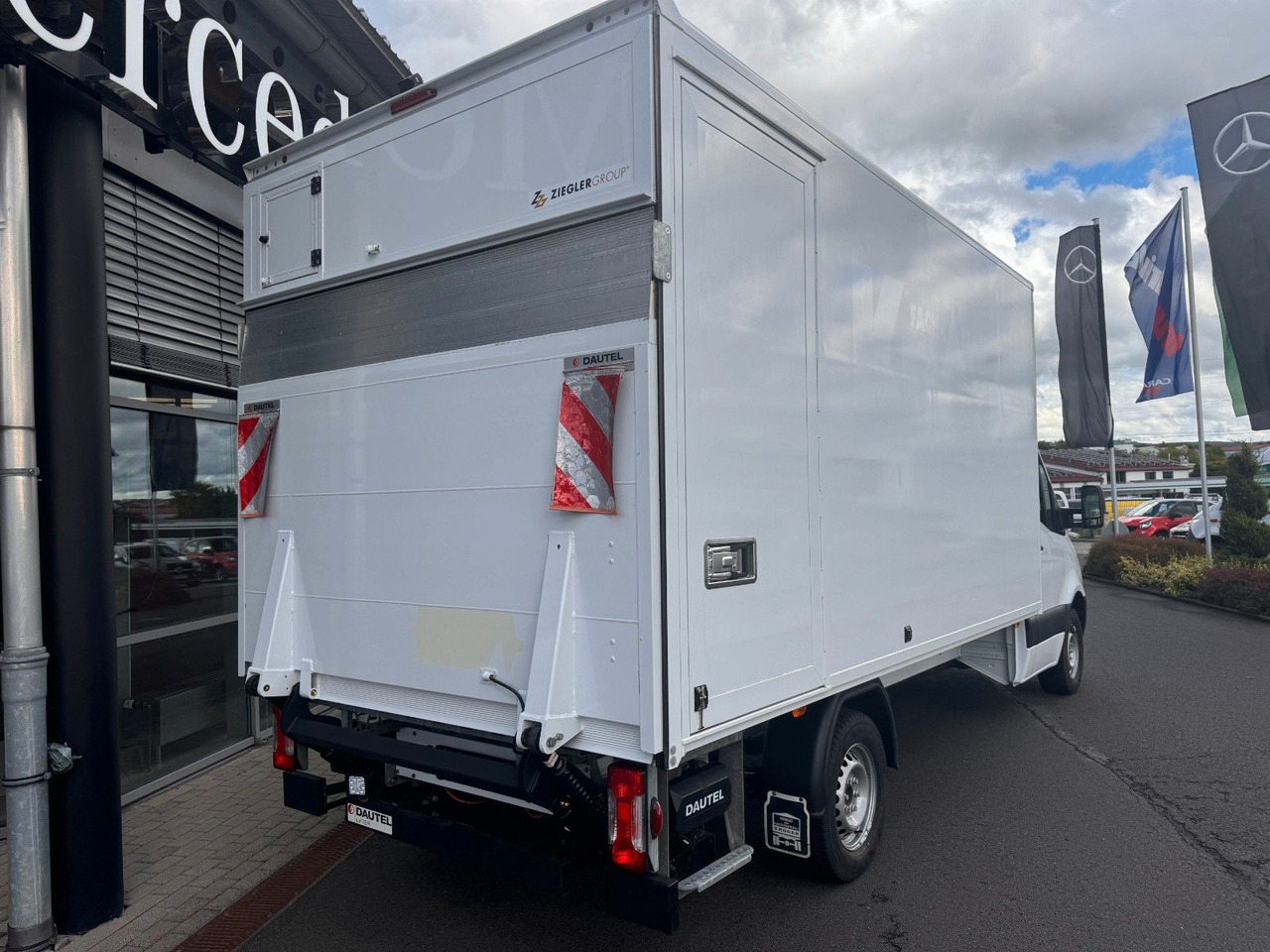 Mercedes-Benz Sprinter 317 CDI 4325 Koffer LBW Klima Kamera - Fourgon grand volume: photos 4 Mercedes-Benz Sprinter 317 CDI 4325 Koffer LBW Klima Kamera - Fourgon grand volume: photos 4