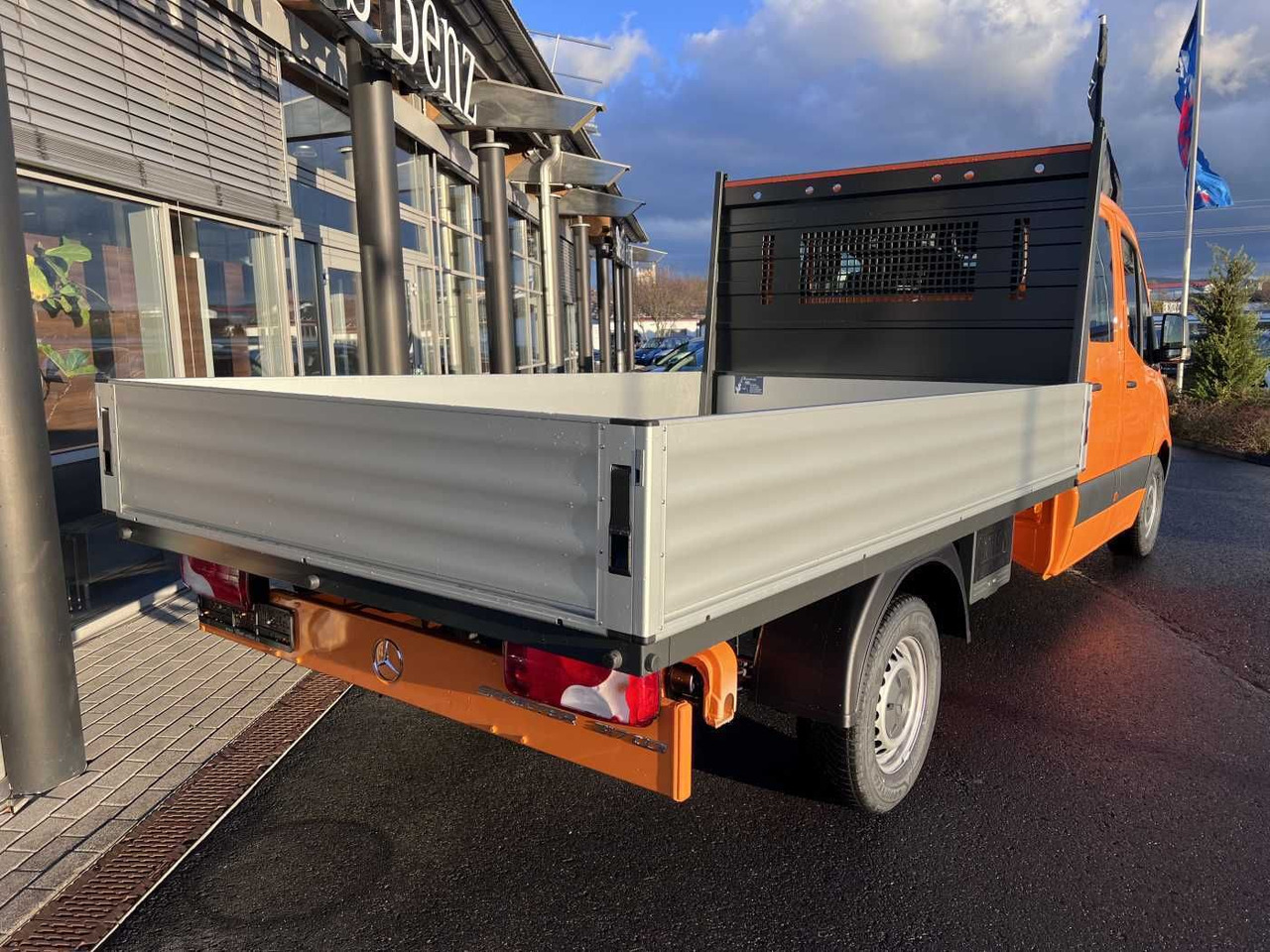 Mercedes-Benz Sprinter 317 CDI DoKa 4325 Klima MBUX Stdheiz - Utilitaire rideaux coulissants (PLSC), Utilitaire double cabine: photos 4 Mercedes-Benz Sprinter 317 CDI DoKa 4325 Klima MBUX Stdheiz - Utilitaire rideaux coulissants (PLSC), Utilitaire double cabine: photos 4