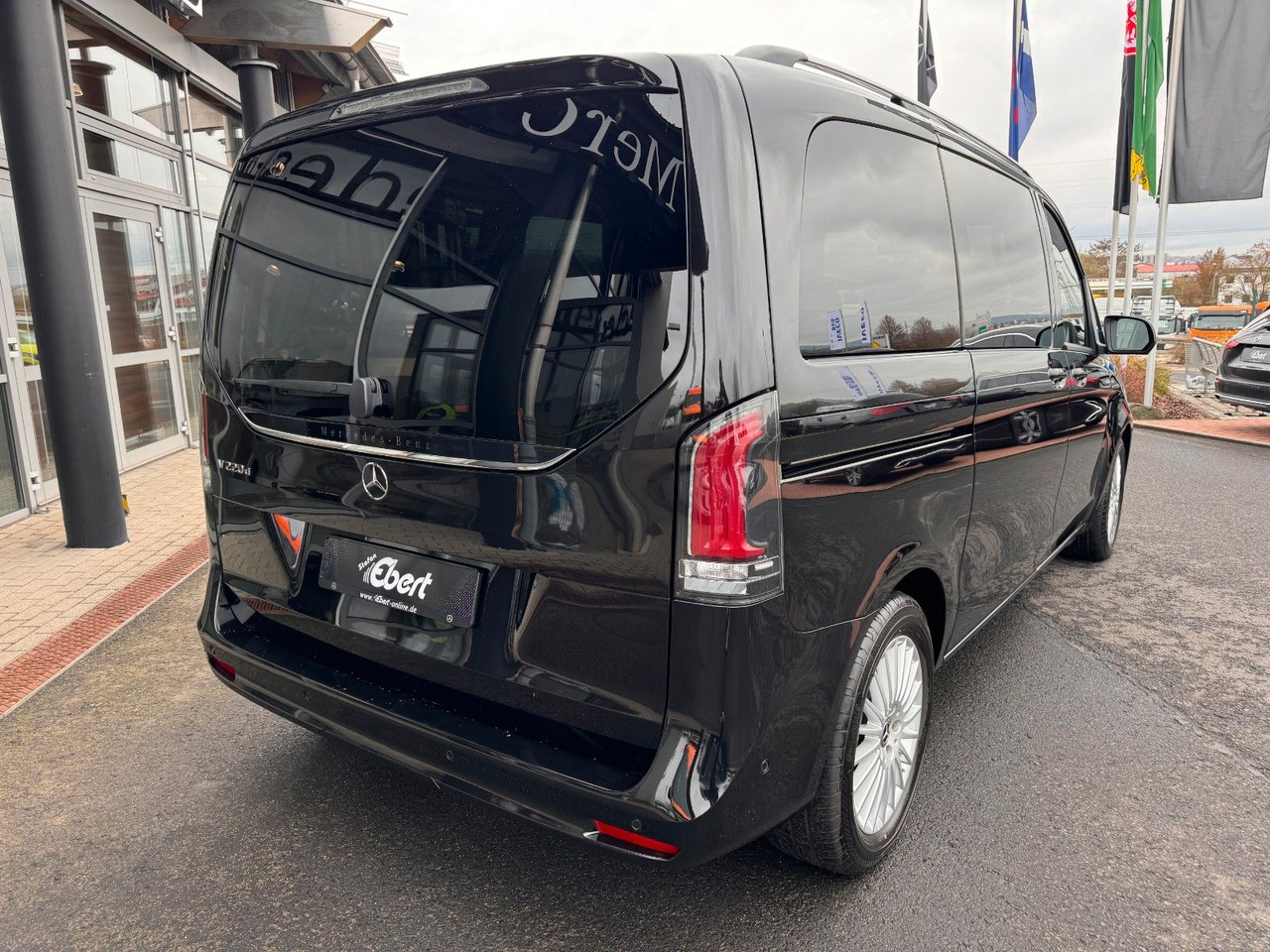 Mercedes-Benz V 220 d STYLE K Liege-Paket AHK2,5 DISTRONIC - Voiture break: photos 4 Mercedes-Benz V 220 d STYLE K Liege-Paket AHK2,5 DISTRONIC - Voiture break: photos 4