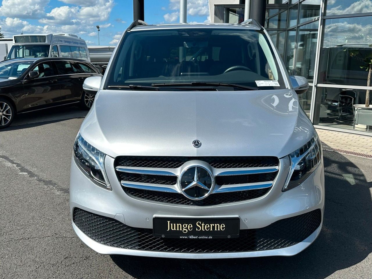 Mercedes-Benz V 250 EDITION 4MATIC Kompakt Liege-Paket AHK2,5t - Transport de personnes: photos 2 Mercedes-Benz V 250 EDITION 4MATIC Kompakt Liege-Paket AHK2,5t - Transport de personnes: photos 2