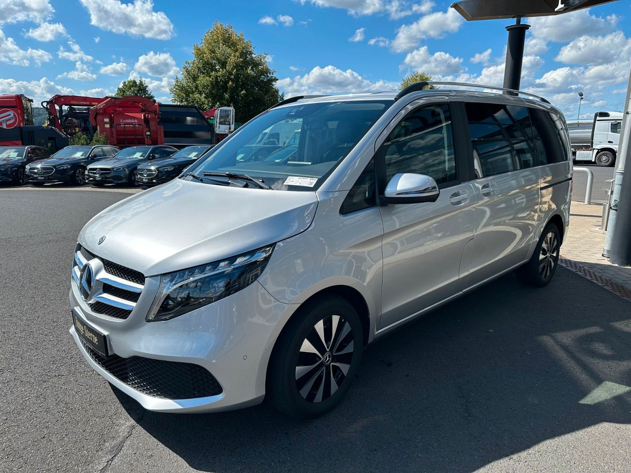 Mercedes-Benz V 250 EDITION 4MATIC Kompakt Liege-Paket AHK2,5t - Transport de personnes: photos 3 Mercedes-Benz V 250 EDITION 4MATIC Kompakt Liege-Paket AHK2,5t - Transport de personnes: photos 3