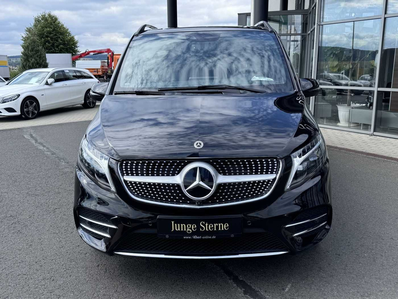 Mercedes-Benz V 300 d AVA AMG 4MATIC AIRMATIC Sitzklima el Tür - Transport de personnes: photos 2 Mercedes-Benz V 300 d AVA AMG 4MATIC AIRMATIC Sitzklima el Tür - Transport de personnes: photos 2