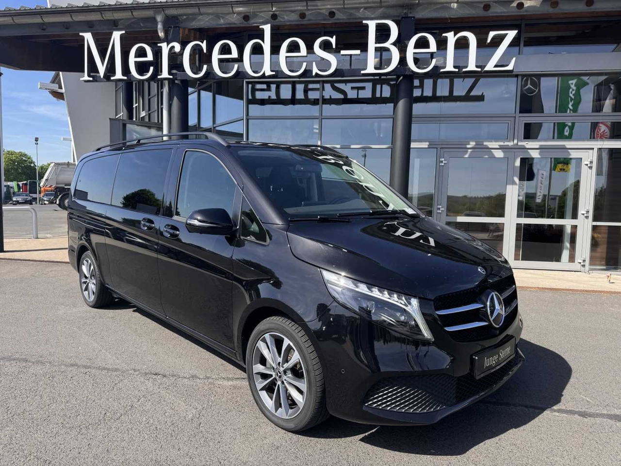Mercedes-Benz V 300 d AVA Extralang AIRMATIC Standheiz 360Kam - Voiture: photos 1 Mercedes-Benz V 300 d AVA Extralang AIRMATIC Standheiz 360Kam - Voiture: photos 1