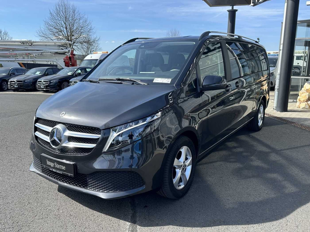 Mercedes-Benz V 300 d EDITION 4MATIC DISTRONIC AHK LED Kamera - Voiture: photos 3 Mercedes-Benz V 300 d EDITION 4MATIC DISTRONIC AHK LED Kamera - Voiture: photos 3