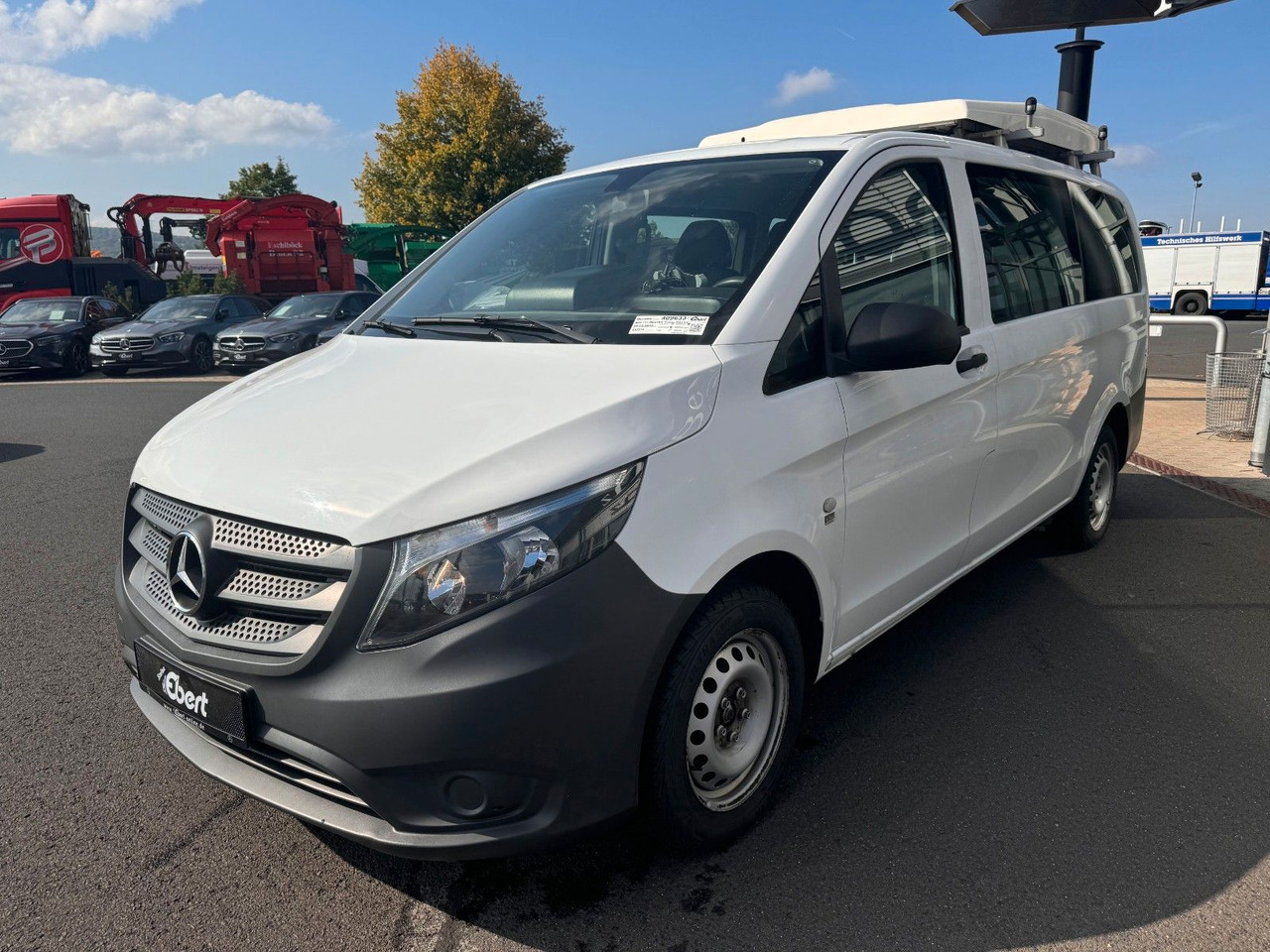 Mercedes-Benz Vito 111 CDI Tourer Begleitfahrzeug BF3+ / WVZ - Fourgonnette: photos 3 Mercedes-Benz Vito 111 CDI Tourer Begleitfahrzeug BF3+ / WVZ - Fourgonnette: photos 3