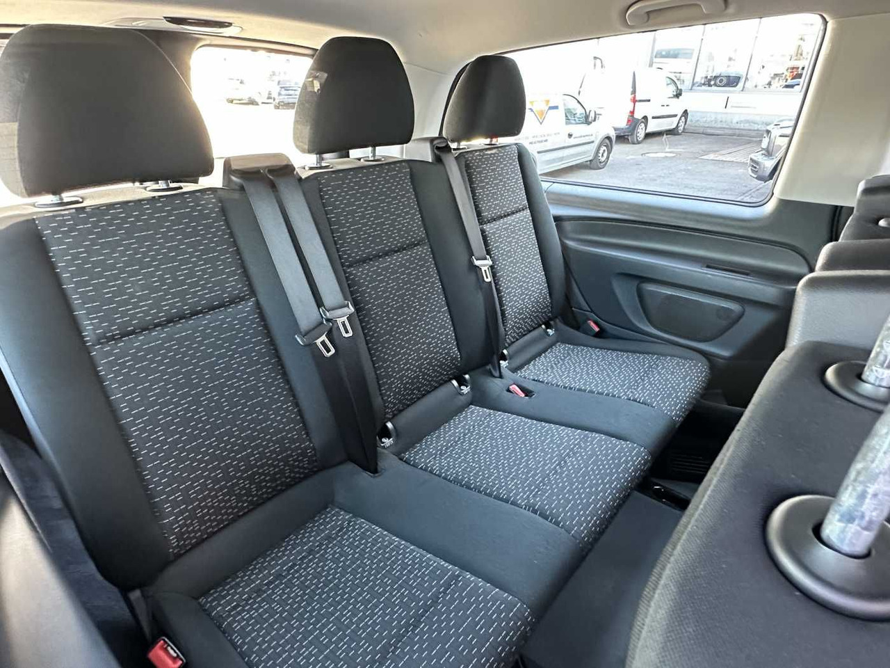 Transport de personnes Mercedes-Benz Vito 114 CDI Tourer 8Sitze Klima Audio40 Kamera: photos 9