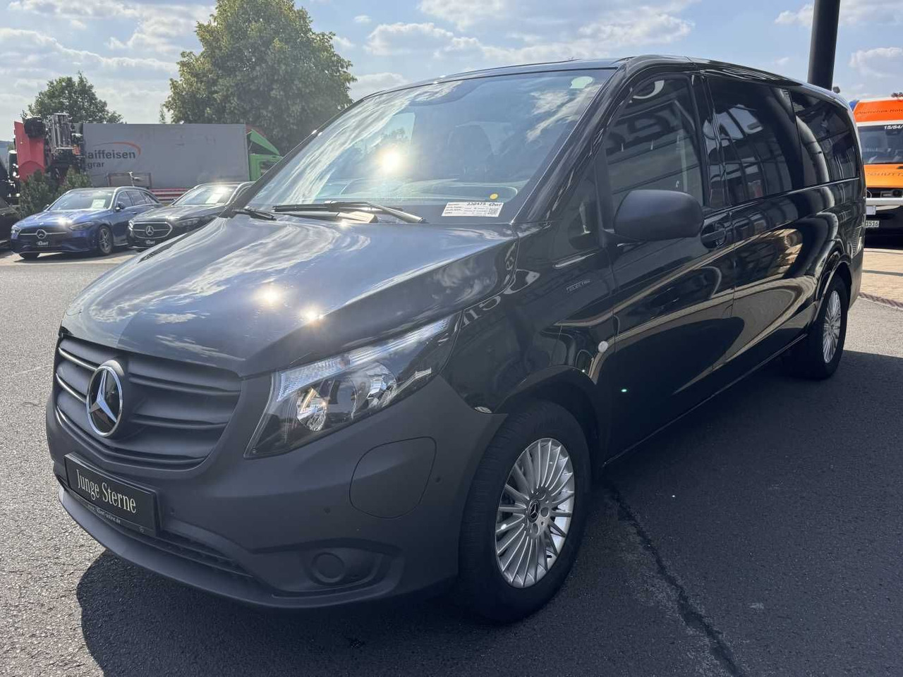 Mercedes-Benz eVito 129 Tourer Behinderten-/Rollstuhlrampe - Voiture: photos 4 Mercedes-Benz eVito 129 Tourer Behinderten-/Rollstuhlrampe - Voiture: photos 4