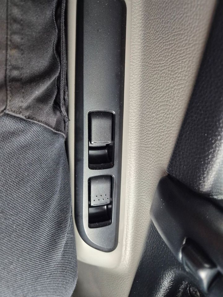 Utilitaire rideaux coulissants (PLSC) Mitsubishi Canter 7C15 LBW Klima Navi Kamera AHK: photos 33