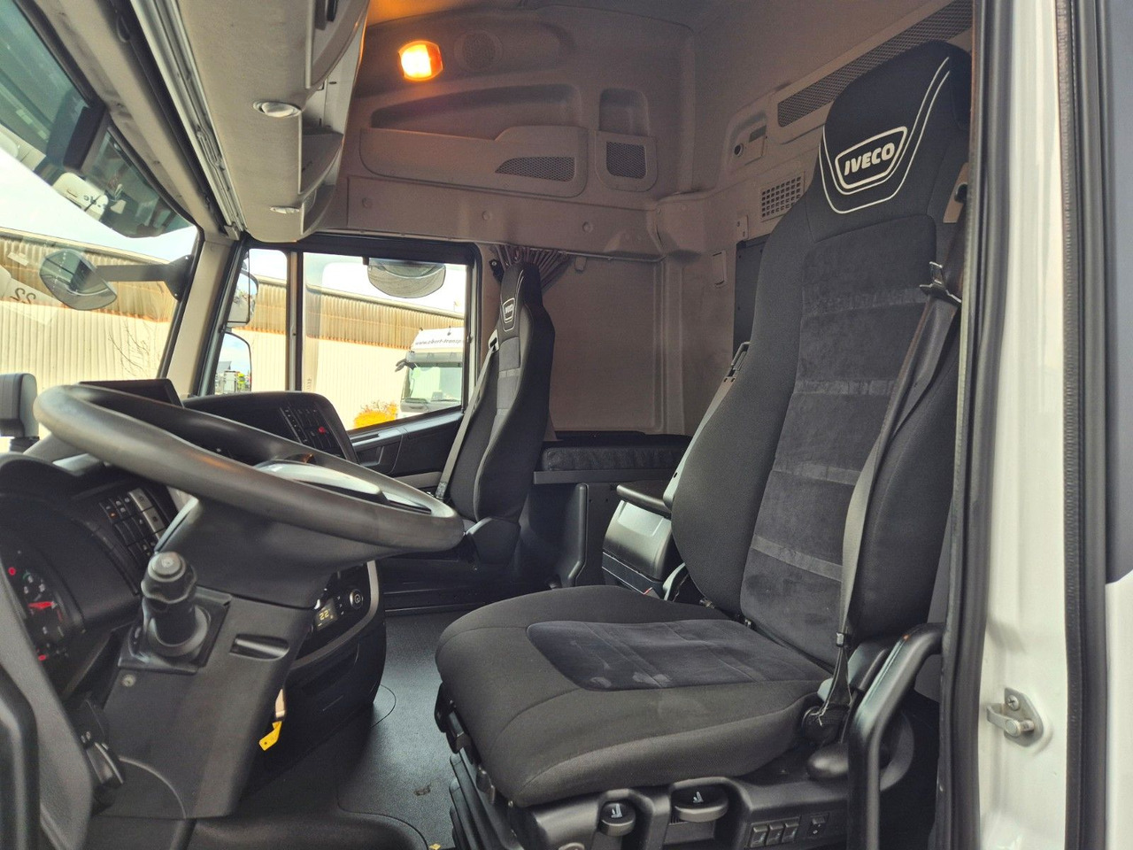 Tracteur routier Iveco Stralis 460NP LNG 4x2 3 Stück: photos 15