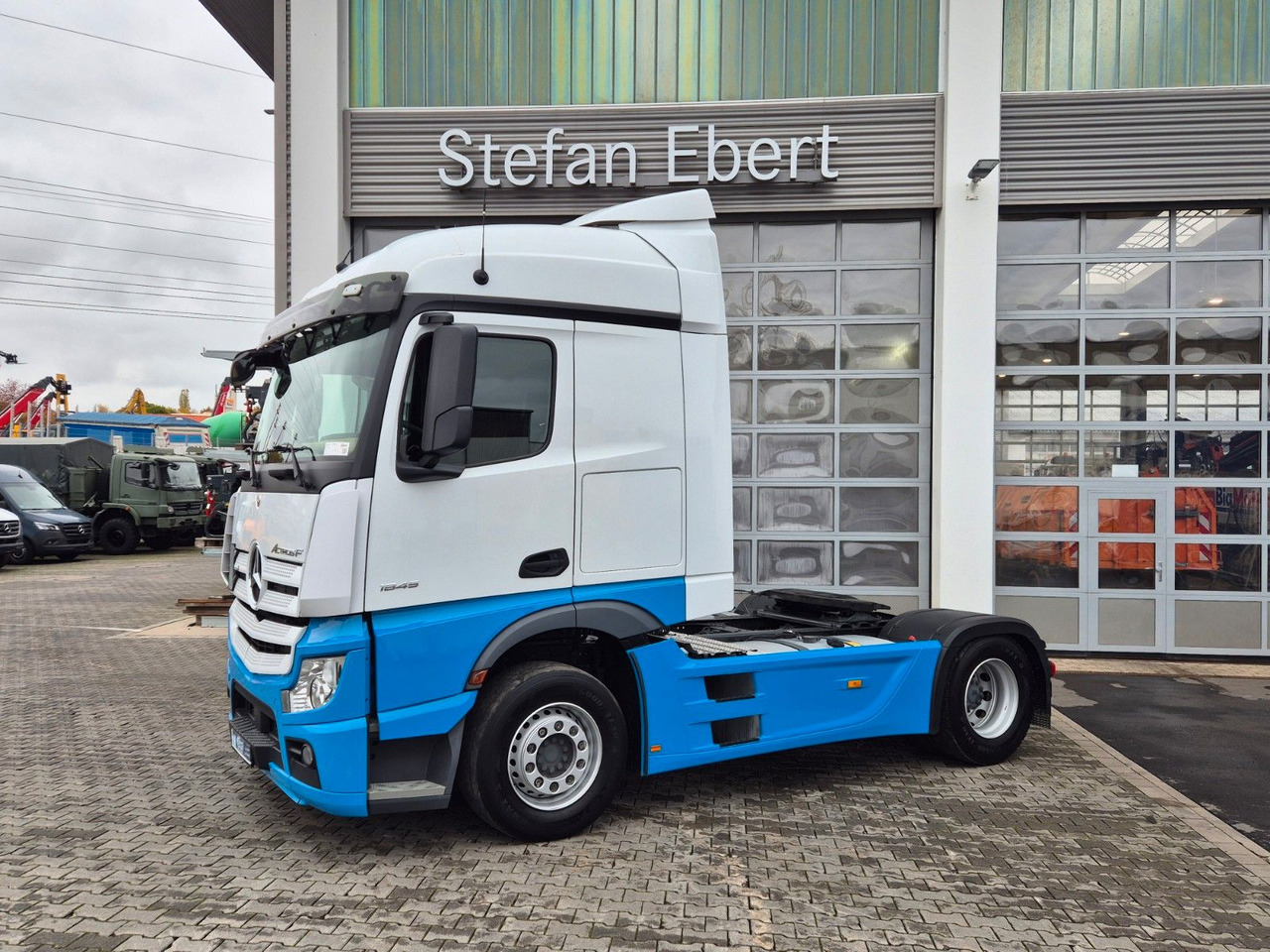 Mercedes-Benz Actros 1845 LS Öl-Retarder Navi PPC 2x Bett - Tracteur routier: photos 3 Mercedes-Benz Actros 1845 LS Öl-Retarder Navi PPC 2x Bett - Tracteur routier: photos 3