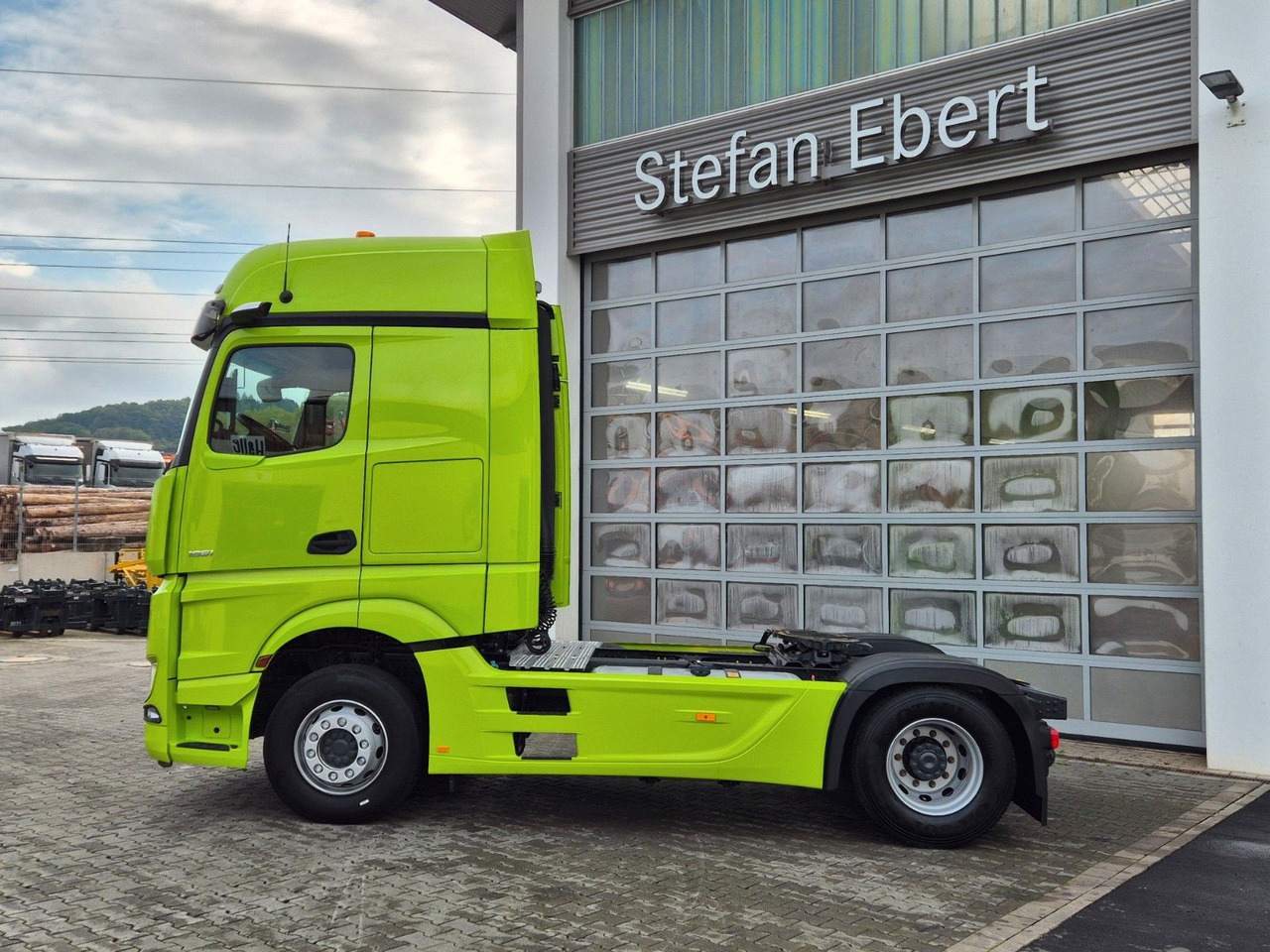 Mercedes-Benz Actros 1851 LS Öl-Retarder Standklima Mirror Big - Tracteur routier: photos 5 Mercedes-Benz Actros 1851 LS Öl-Retarder Standklima Mirror Big - Tracteur routier: photos 5