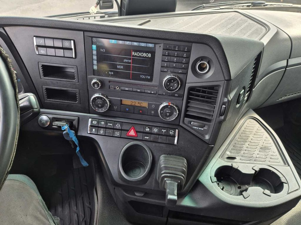 Tracteur routier Mercedes-Benz Arocs 1845 LS 4x4 HAD Retarder Hydraulik Navi: photos 14 Tracteur routier Mercedes-Benz Arocs 1845 LS 4x4 HAD Retarder Hydraulik Navi: photos 14