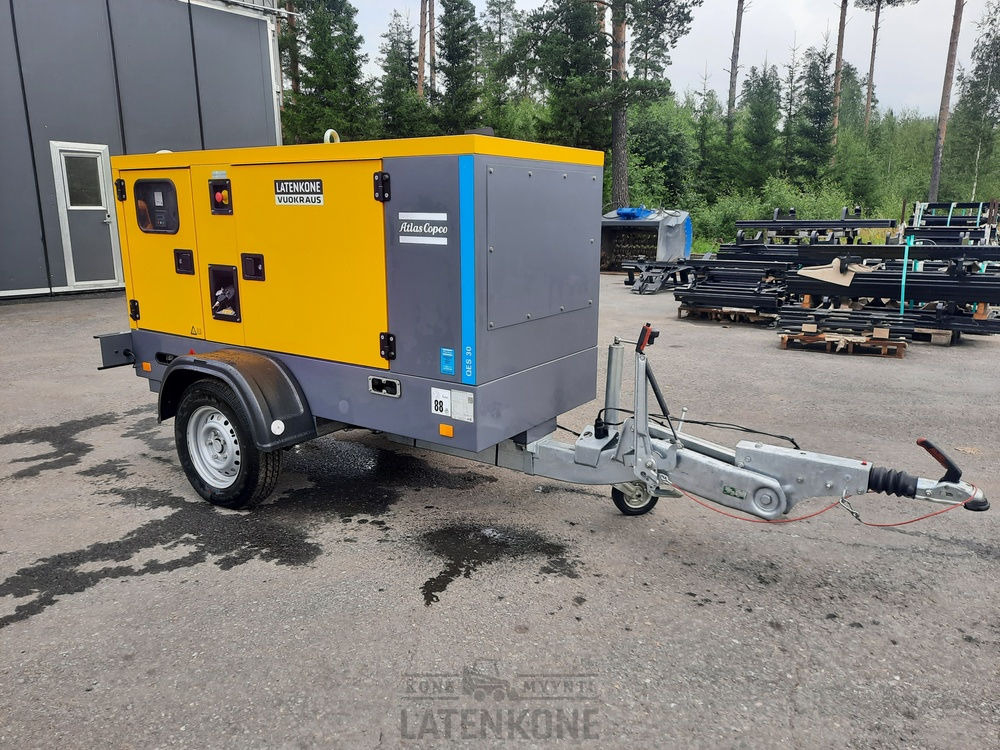 Atlas Copco QES 30 50 Hz Generaattori vetovarustuksella ID 4349 - Groupe électrogène: photos 2 Atlas Copco QES 30 50 Hz Generaattori vetovarustuksella ID 4349 - Groupe électrogène: photos 2