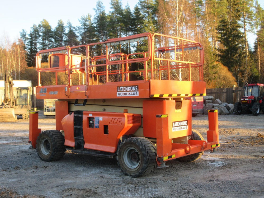 JLG 4394RT 4x4 Saksilava - Nacelle ciseaux: photos 2 JLG 4394RT 4x4 Saksilava - Nacelle ciseaux: photos 2