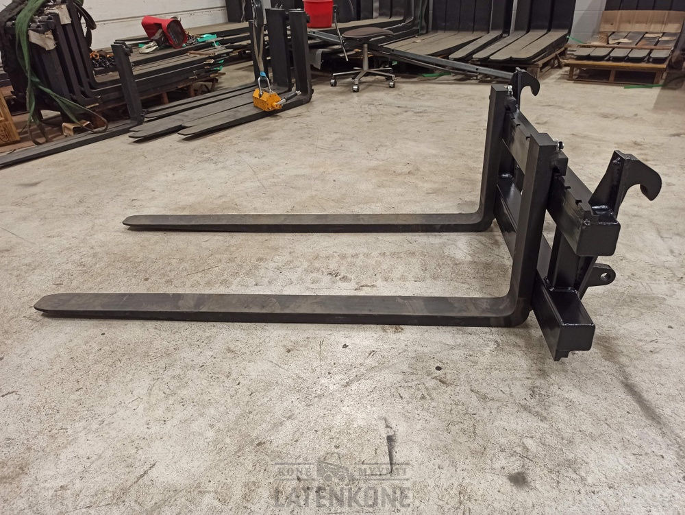 Laten Trukkipiikit 2500kg 1200mm/1500mm 2A Euro - Fourches pour Engins de chantier: photos 4 Laten Trukkipiikit 2500kg 1200mm/1500mm 2A Euro - Fourches pour Engins de chantier: photos 4