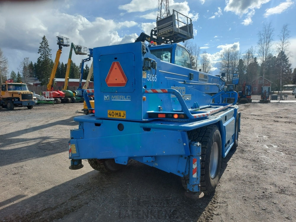 Merlo Roto 40.25MCSS with basket and jib - Chariot télescopique: photos 5 Merlo Roto 40.25MCSS with basket and jib - Chariot télescopique: photos 5