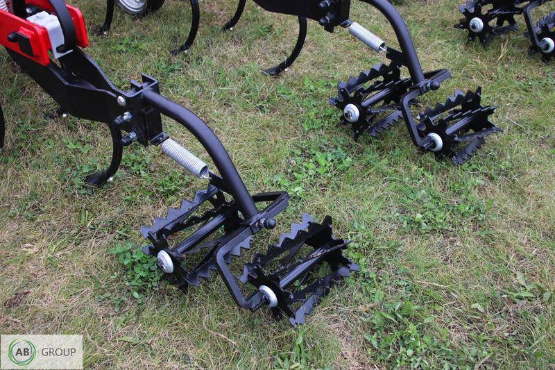 Awemak DRAGON TP 9 hydraulic folding inter-row cultivator - Combiné de semis: photos 2 Awemak DRAGON TP 9 hydraulic folding inter-row cultivator - Combiné de semis: photos 2
