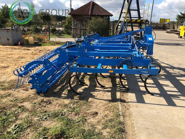 Cultivator and stubble cultivator hydraulically folded 5 m Agristal KUŚ - Bineuse: photos 5 Cultivator and stubble cultivator hydraulically folded 5 m Agristal KUŚ - Bineuse: photos 5