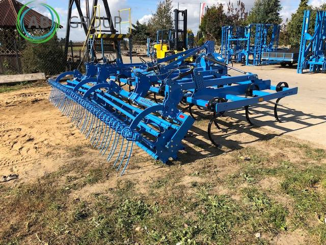Cultivator and stubble cultivator hydraulically folded 5 m Agristal KUŚ - Bineuse: photos 3 Cultivator and stubble cultivator hydraulically folded 5 m Agristal KUŚ - Bineuse: photos 3