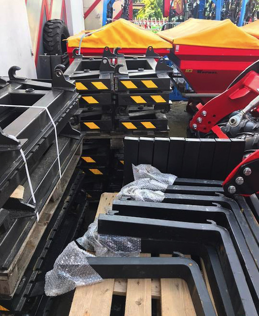 Euro frame pallet forks ON STOCK - Fourches pour Machine agricole: photos 3 Euro frame pallet forks ON STOCK - Fourches pour Machine agricole: photos 3