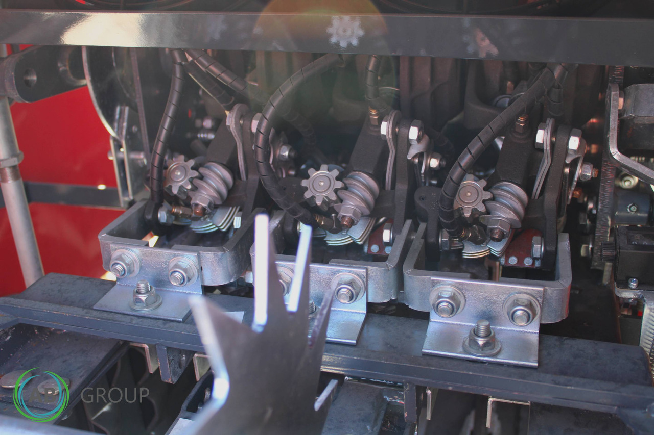 Fimaks 6000 Square Baler - Presse à balles cubiques: photos 5 Fimaks 6000 Square Baler - Presse à balles cubiques: photos 5