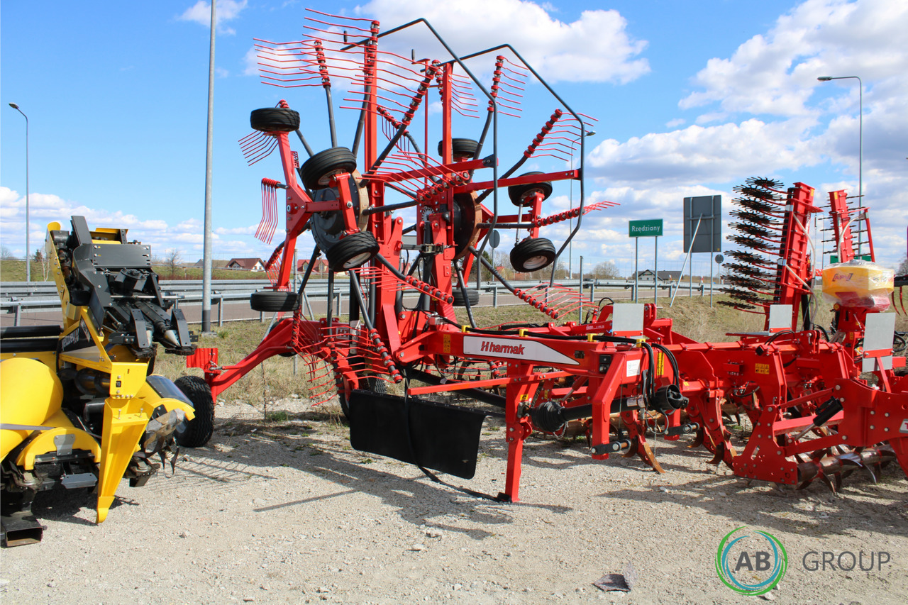 Harmak HT-745 double-rotor rake - demo version - Faneuse: photos 1 Harmak HT-745 double-rotor rake - demo version - Faneuse: photos 1