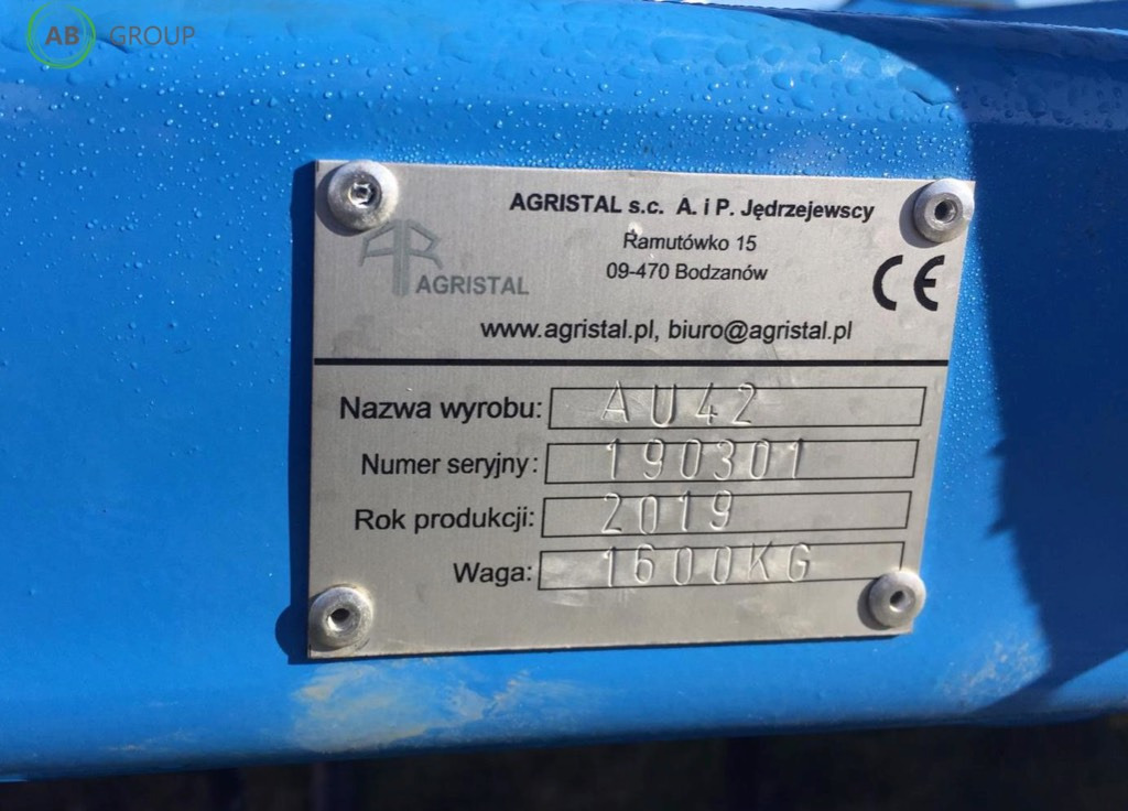 Hydraulically folding seedbed cultivator 4,2 m Agristal AU - Bineuse: photos 2 Hydraulically folding seedbed cultivator 4,2 m Agristal AU - Bineuse: photos 2