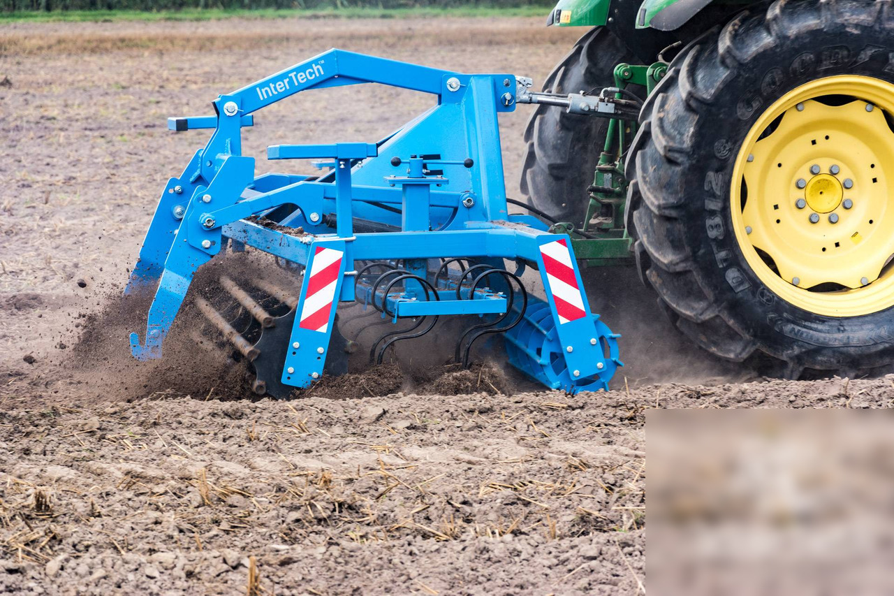 Inter-Tech cultivating and sowing unit 2.7m BAU01 - Bineuse: photos 1 Inter-Tech cultivating and sowing unit 2.7m BAU01 - Bineuse: photos 1