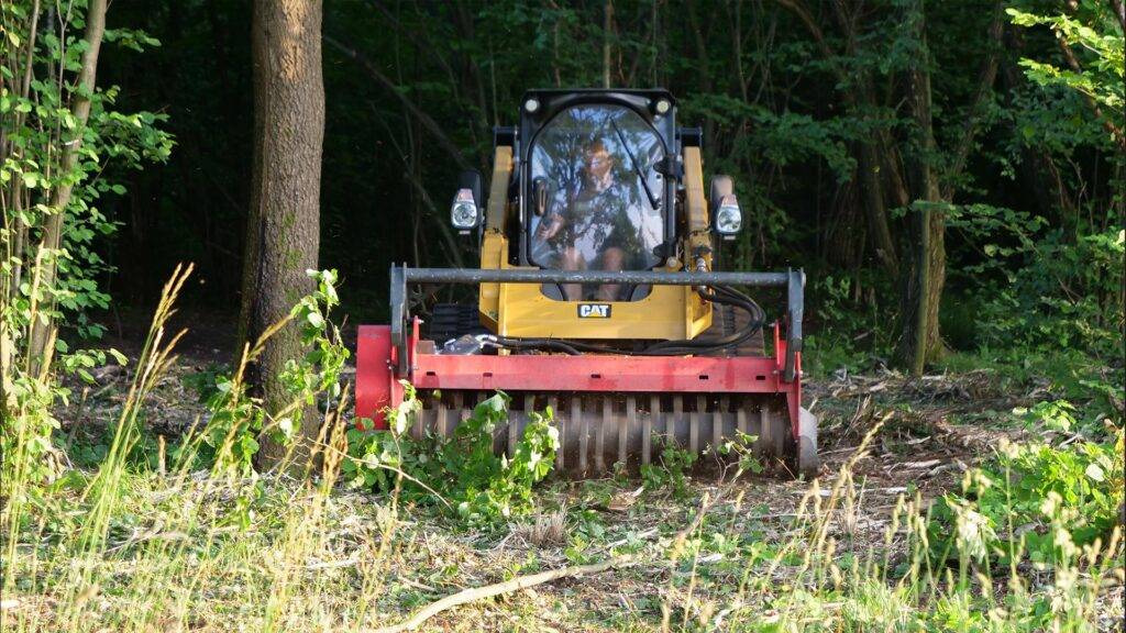 Kovaco 1.65 forestry mulcher for skid loaders - Broyeur forestier: photos 3 Kovaco 1.65 forestry mulcher for skid loaders - Broyeur forestier: photos 3