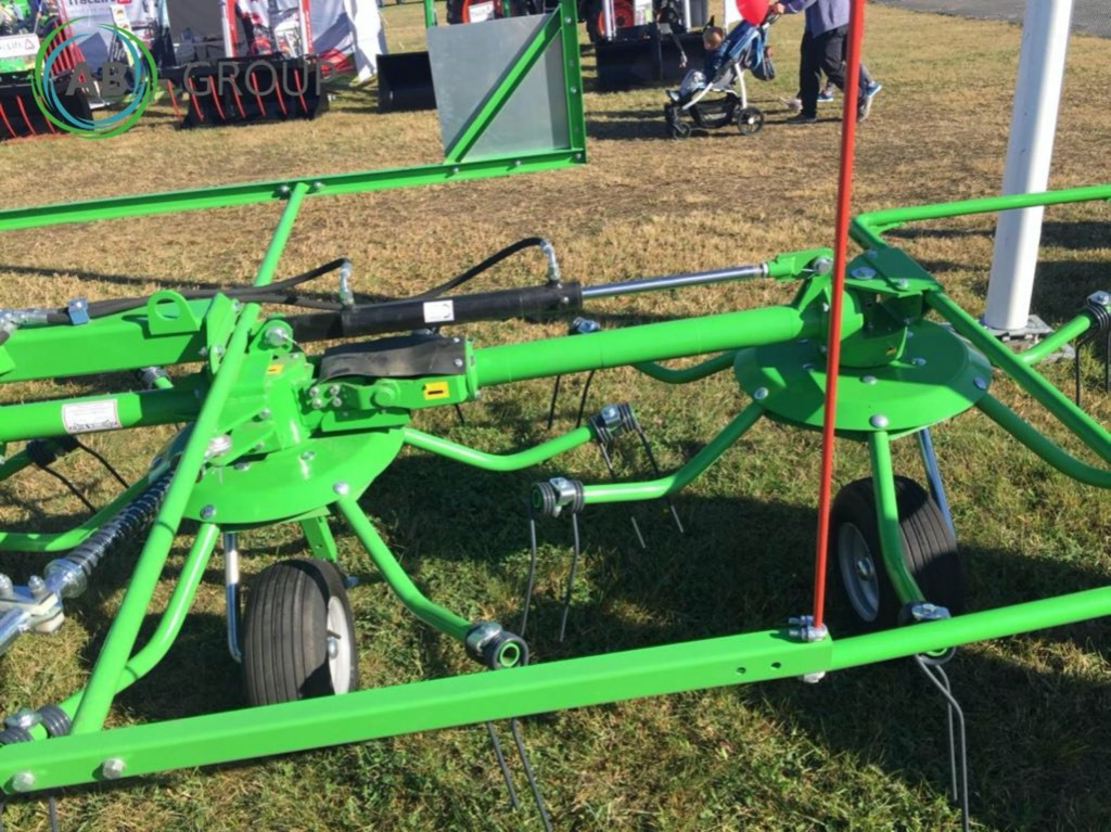 Kowalski rotary tedder Z528 (PKM53), 5,3 m - Faneuse: photos 3 Kowalski rotary tedder Z528 (PKM53), 5,3 m - Faneuse: photos 3