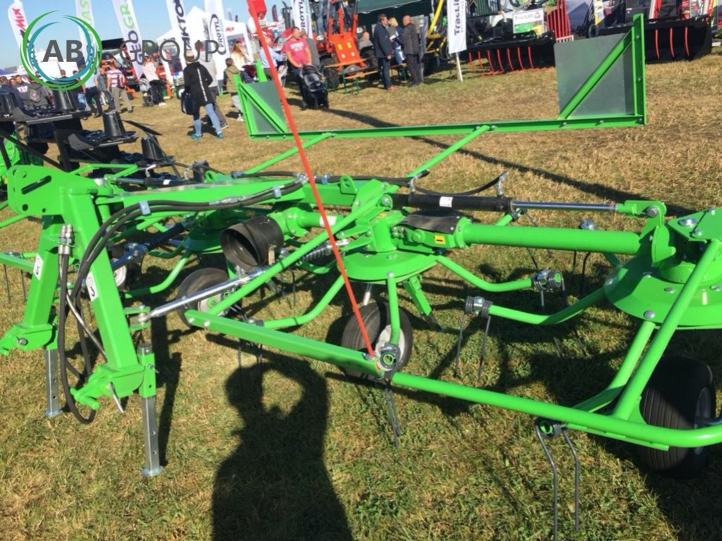 Kowalski rotary tedder Z528 (PKM53), 5,3 m - Faneuse: photos 2 Kowalski rotary tedder Z528 (PKM53), 5,3 m - Faneuse: photos 2